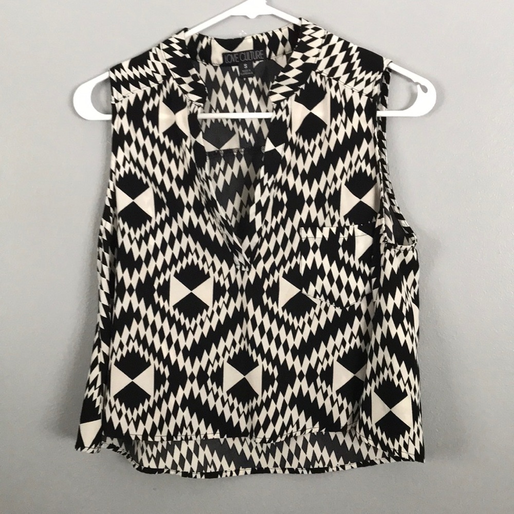 Black and white crop top